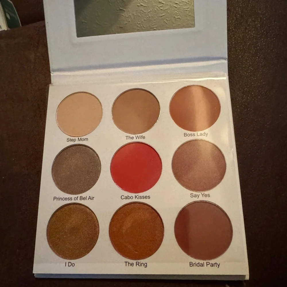 Urban Decay light beige